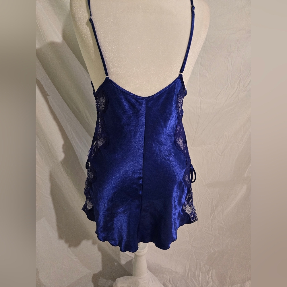 Shirley of Hollywood Lace Slip Tie Sides - Picture 5 of 10